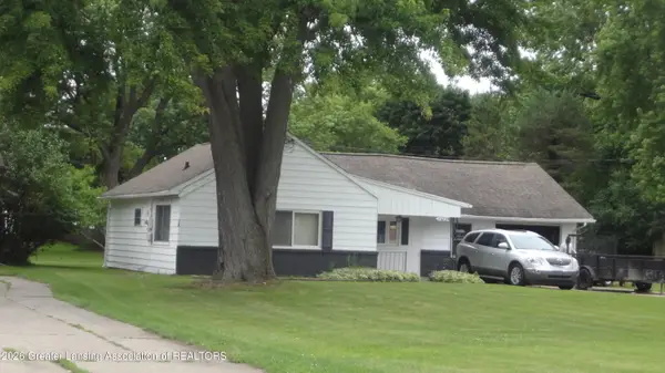 1023 Bretton Road, Lansing, MI 48917