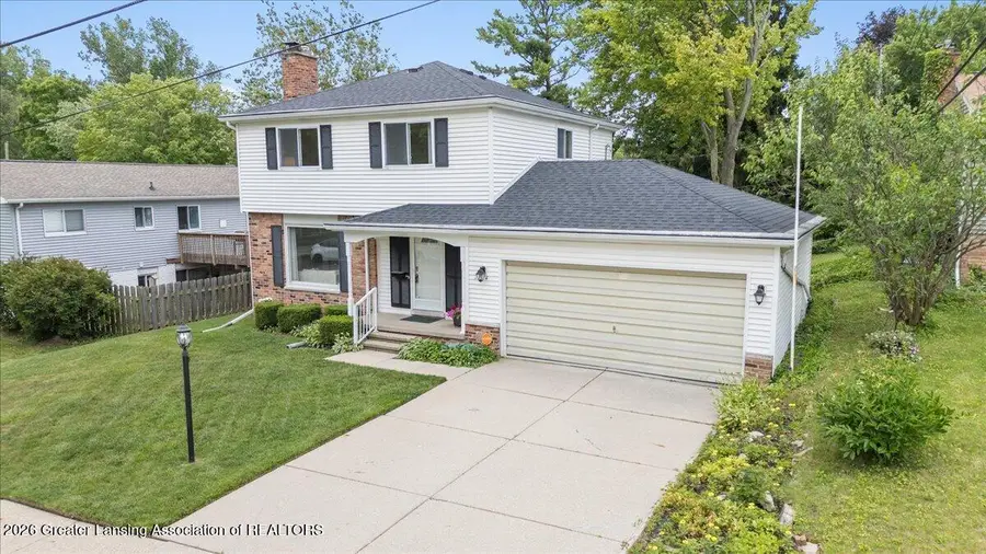 2714 Groesbeck Avenue, Lansing, MI 48912 - #2