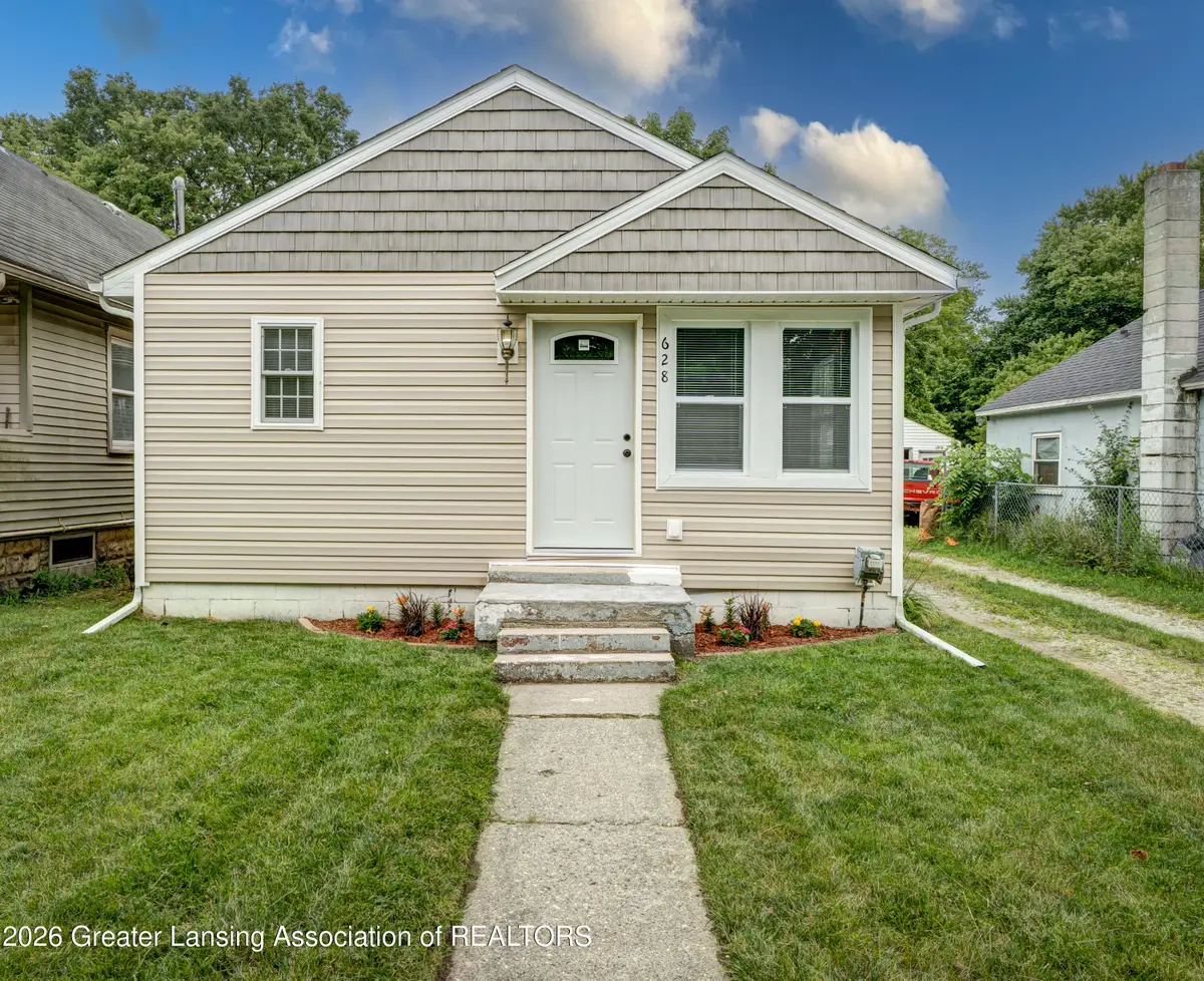 628 S Hayford Avenue, Lansing, MI 48912 - #1