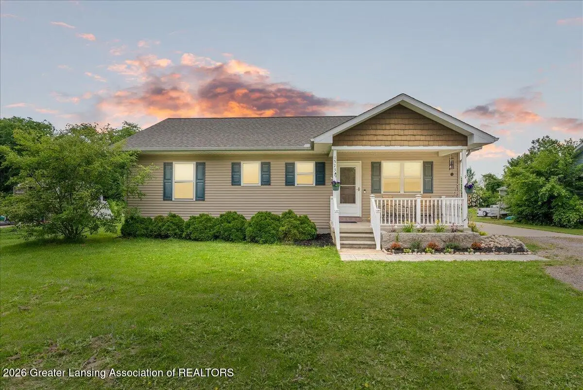 1523 S Lansing Street, Saint Johns, MI 48879 - #1