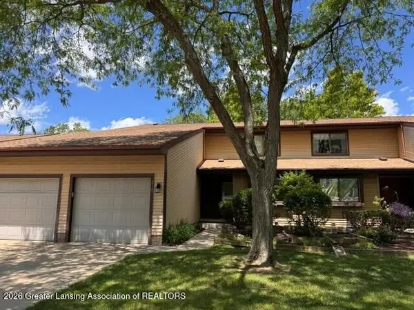 2101 E Provincial House Drive, Lansing, MI 48910