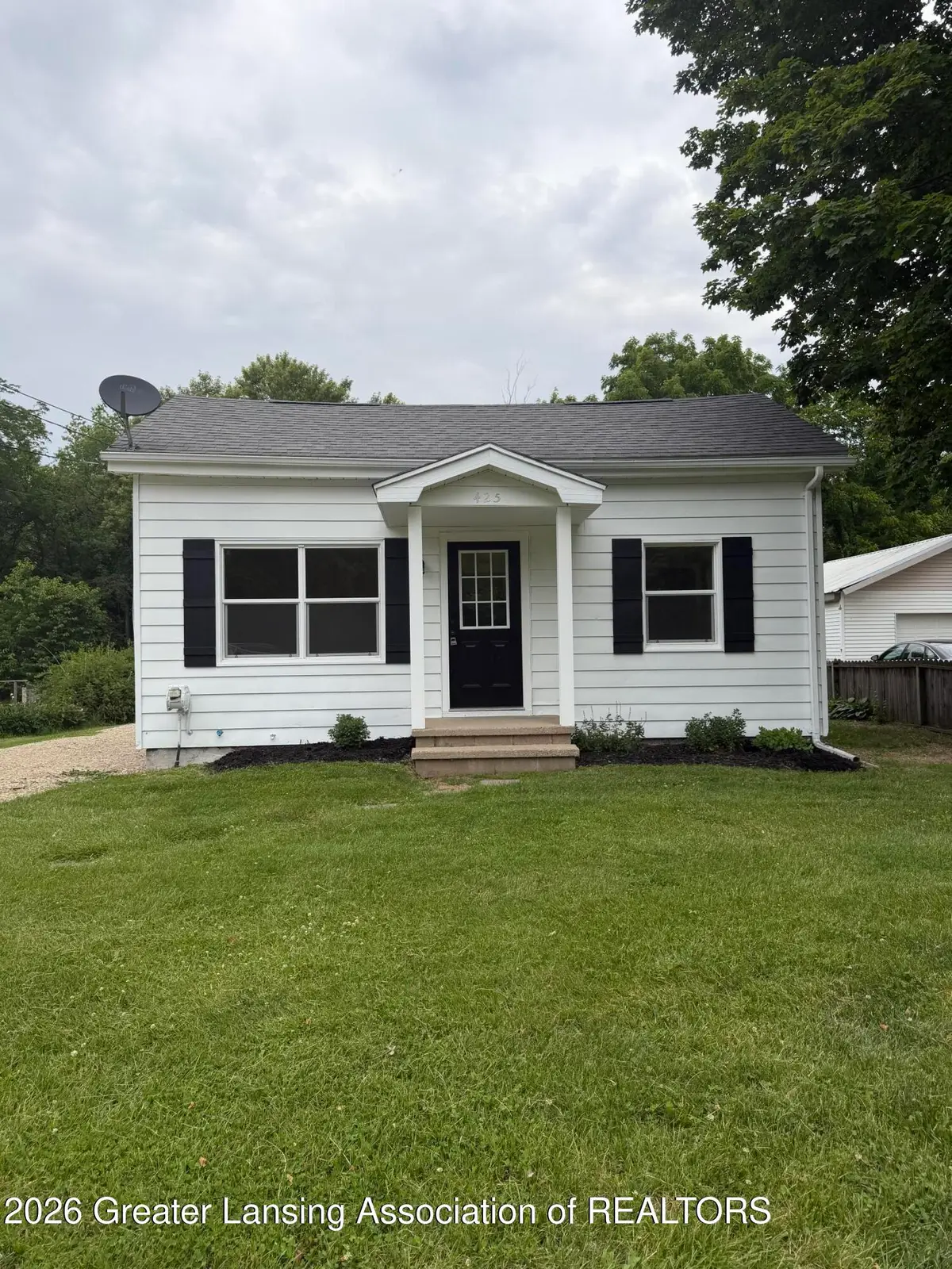 425 Sumpter Street, Charlotte, MI 48813 - #1