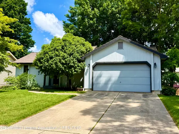 1933 Fairmont Street, Lansing, MI 48911