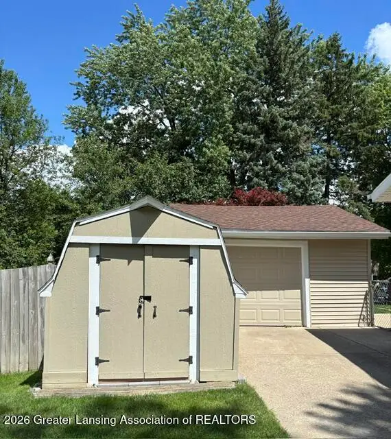 2106 Byrnes Road, Lansing, MI 48906 - #2