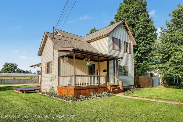 228 Union Street, Grand Ledge, MI 48837