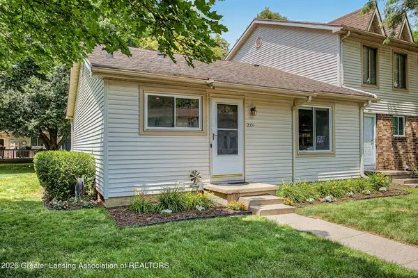 2059 La Mer Lane #17, Haslett, MI 48840