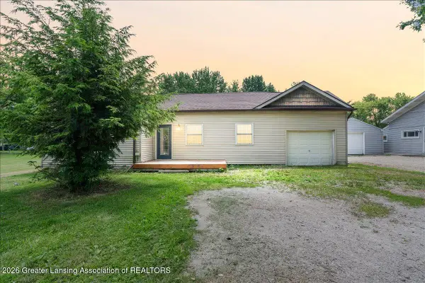 5136 Bell Oak Road, Webberville, MI 48892
