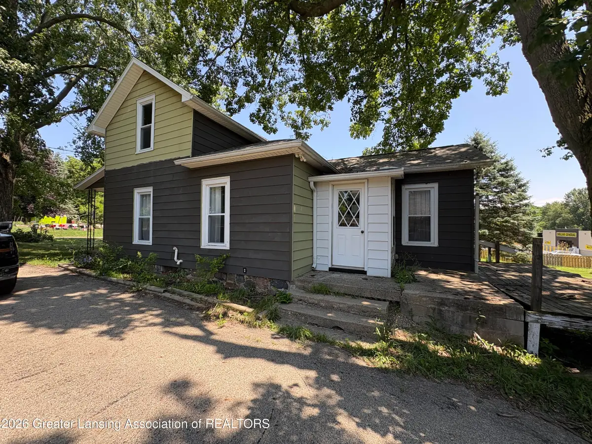 352 E Main Street, Vermontville, MI 49096 - #1