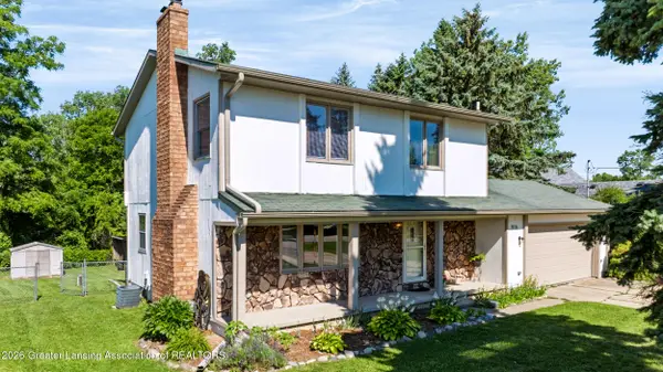 916 S Canal Road, Lansing, MI 48917