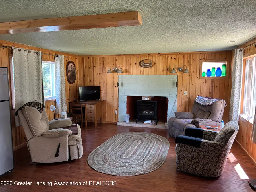 6308 E Dorothy Avenue, Indian River, MI 49749 - #2