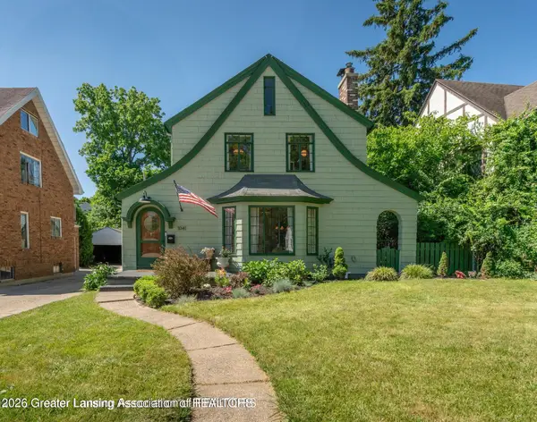 1041 W Grand River Avenue, East Lansing, MI 48823