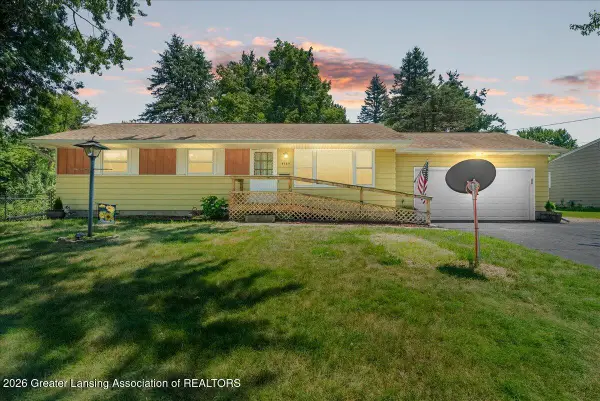 4089 N Pine Dell Drive, Lansing, MI 48911
