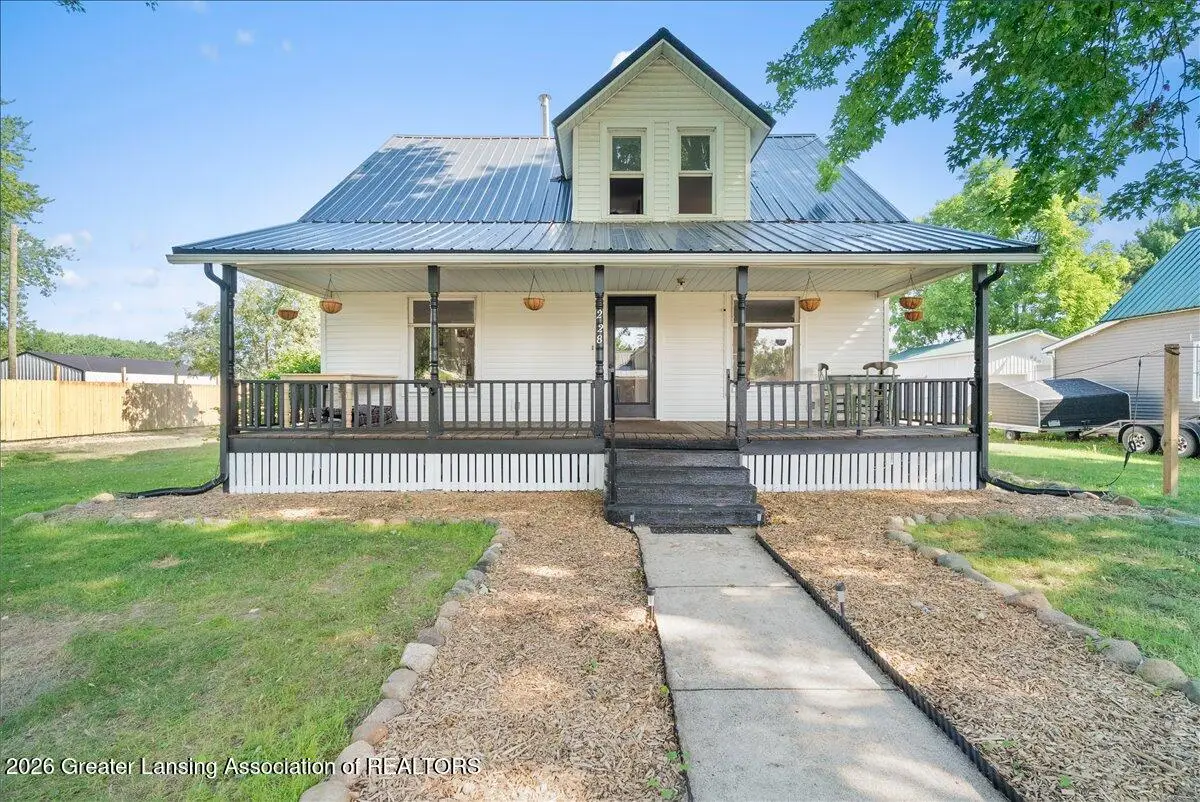228 W Burton Street, Pompeii, MI 48874 - #1