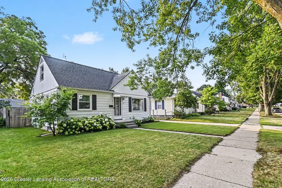 1112 N Hayford Avenue, Lansing, MI 48912 - #3
