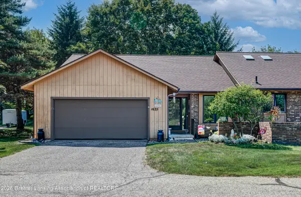 1635 Willow Creek Drive, Lansing, MI 48917