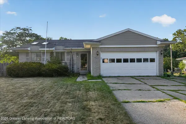 3528 Blue River Drive, Lansing, MI 48911
