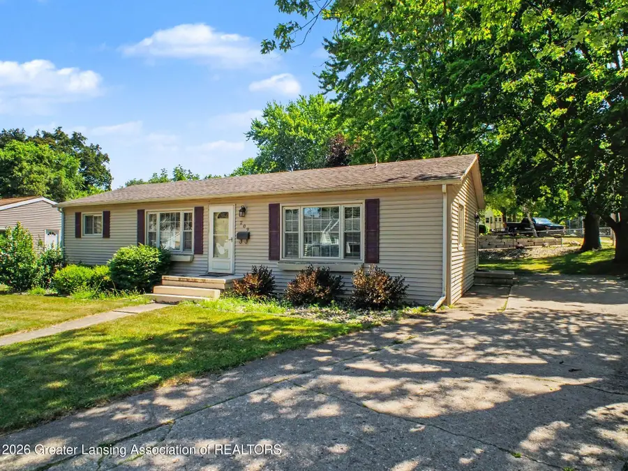209 S Morton Street, Saint Johns, MI 48879 - #3
