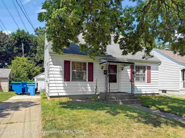 637 Pacific Avenue, Lansing, MI 48910