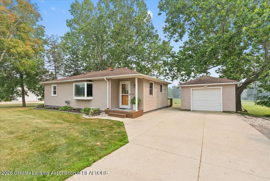 205 W Herbison Road, Dewitt, MI 48820 - #3
