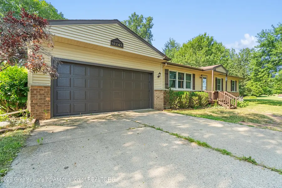10265 W Eaton Highway, Grand Ledge, MI 48837 - #2