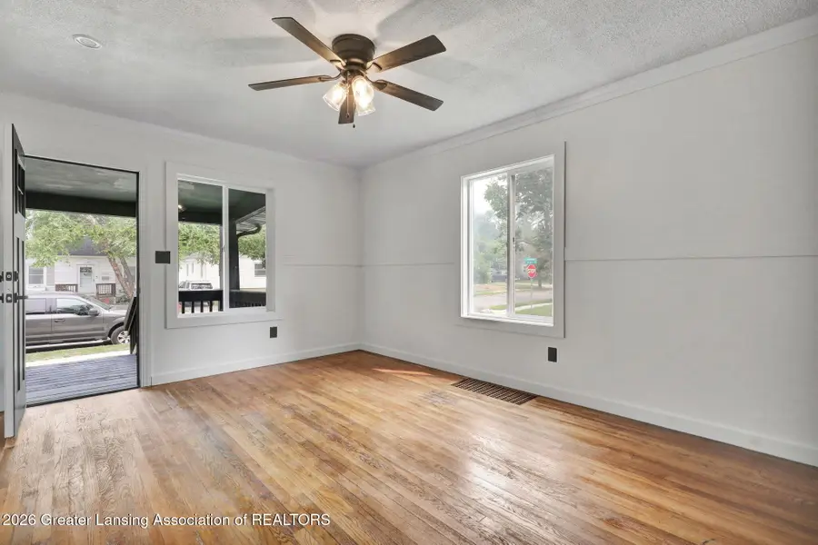 2216 Sunnyside Avenue, Lansing, MI 48910 - #3