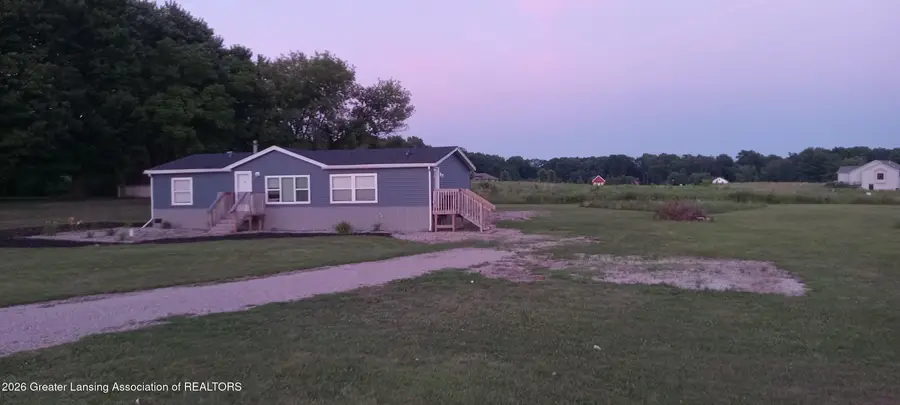 2331 S Michigan Road, Eaton Rapids, MI 48827 - #2