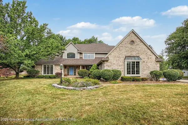 682 Parkview Circle, St. Johns, MI 48879