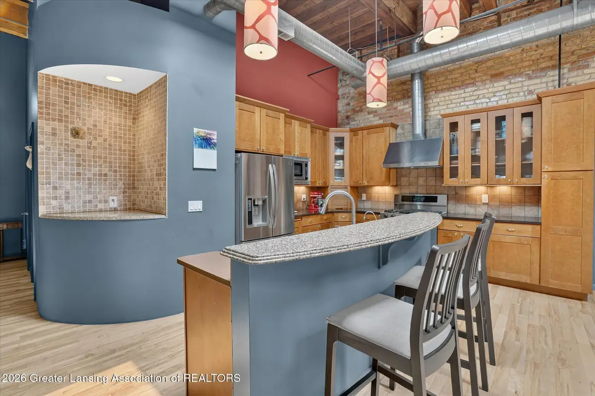 214 S Washington Square #4, Lansing, MI 48933 - #1