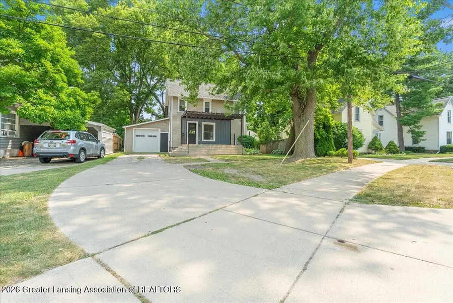 236 W Lincoln Street, Grand Ledge, MI 48837 - #3