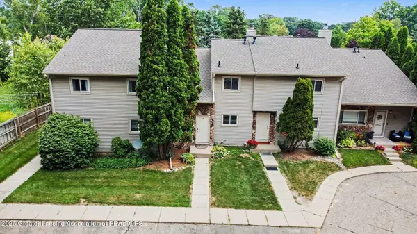 925 Brookside Drive #121, Grand Ledge, MI 48837