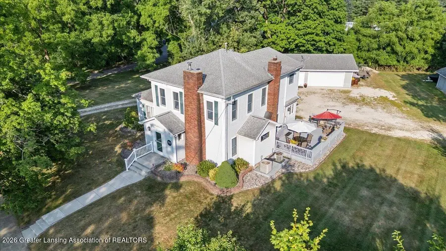 424 N East Street, Eaton Rapids, MI 48827 - #2