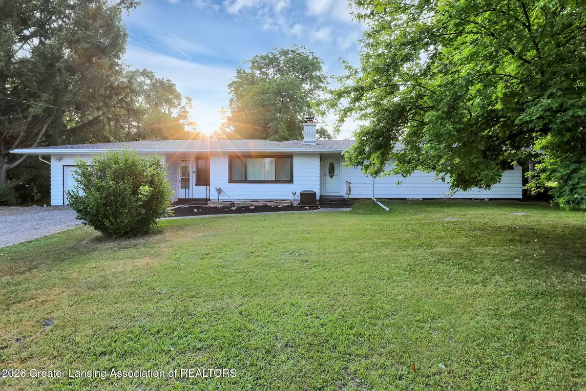 6571 S Meridian Road, Laingsburg, MI 48848 - #1