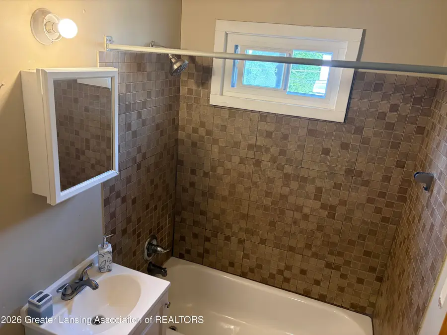 33121 Alberta Street, Westland, MI 48186 - #2