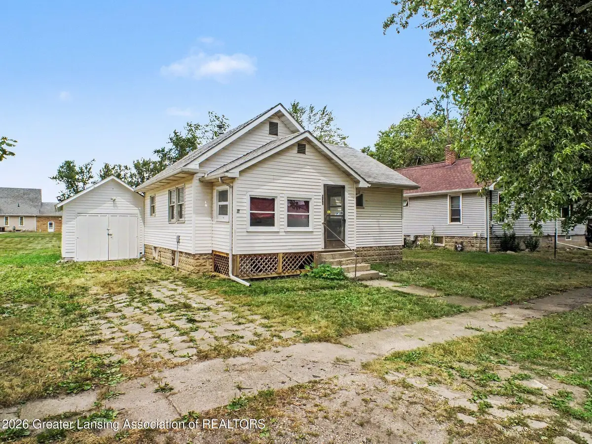 130 W Fulton Avenue, Pompeii, MI 48874 - #1