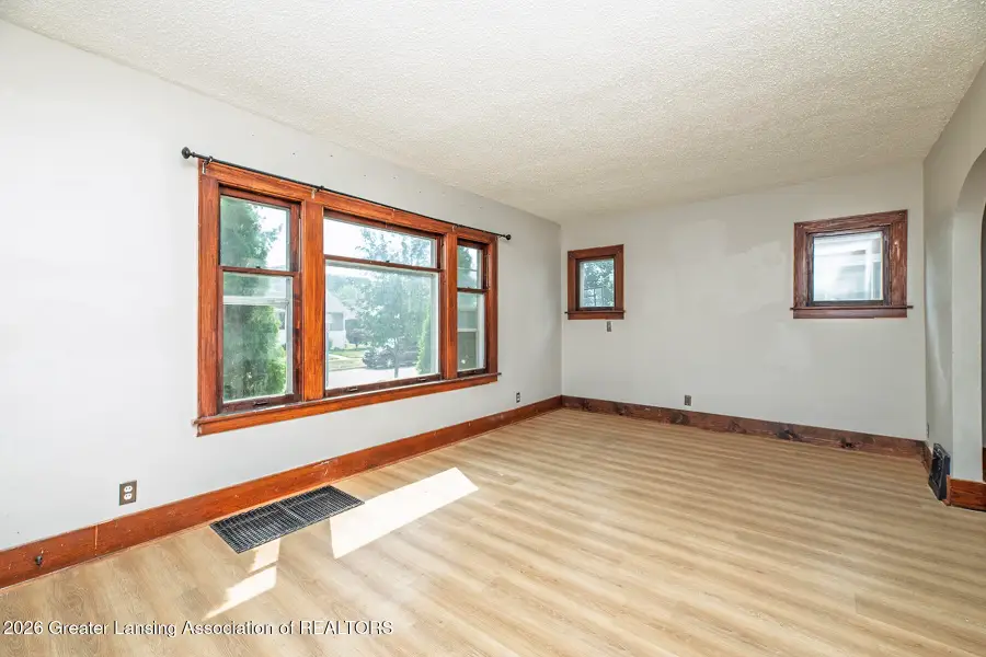 1836 S Rundle Avenue, Lansing, MI 48910 - #2