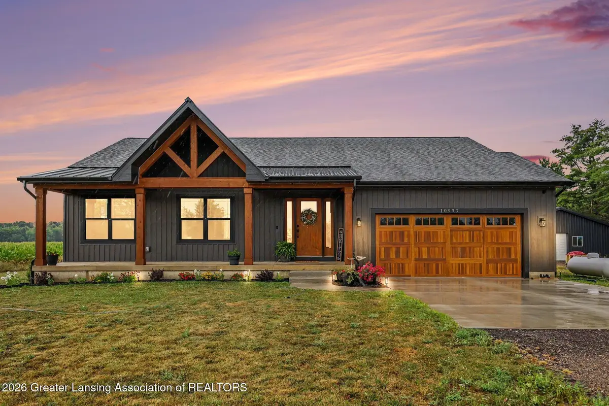 10933 S Wacousta Road, Dewitt, MI 48820 - #1
