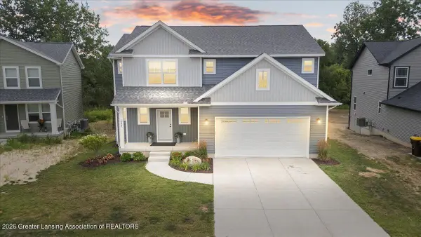 15297 Sherwood Lane, Lansing, MI 48906