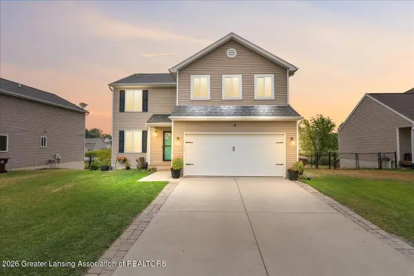 223 Price, Mason, MI 48854