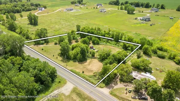 642 S Royston Road, Eaton Rapids, MI 48827