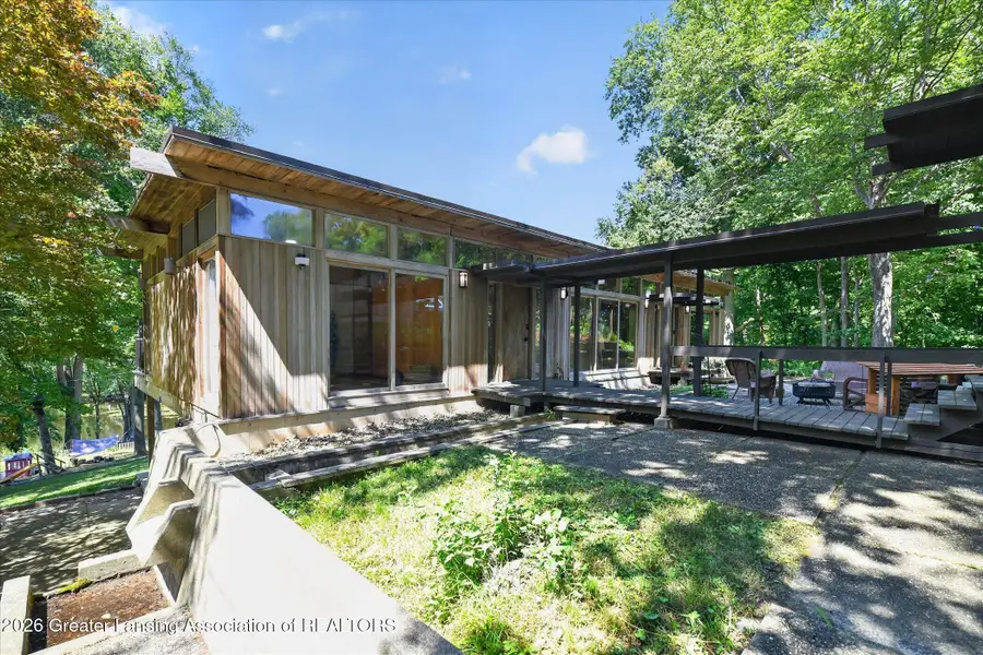 5297 Willow Highway, Grand Ledge, MI 48837 - #2