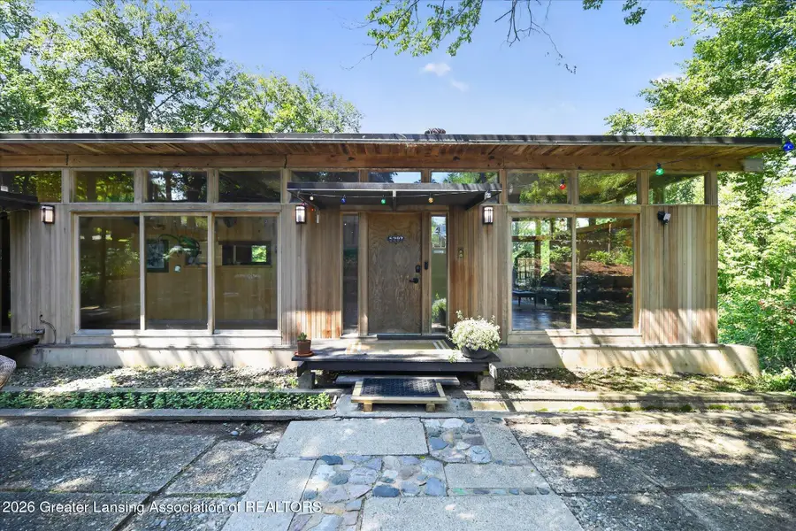 5297 Willow Highway, Grand Ledge, MI 48837 - #3