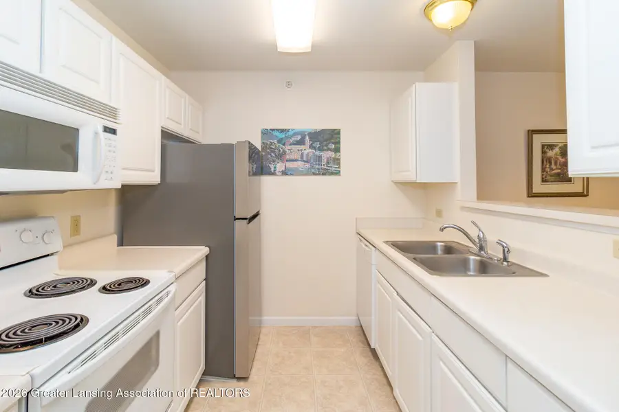 338 W Saginaw Street #15, East Lansing, MI 48823 - #3