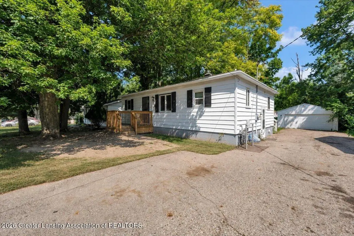 916 Hein Avenue, Lansing, MI 48911 - #1