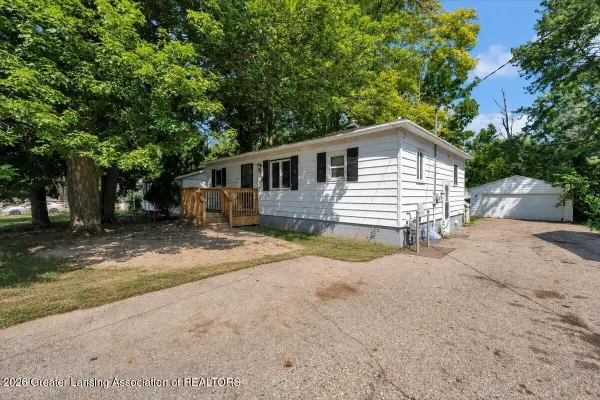 916 Hein Avenue, Lansing, MI 48911