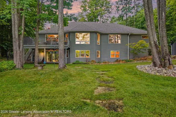 9712 Fawn Lake Drive, Stanwood, MI 49346