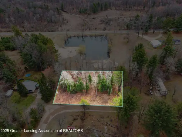 5301 Evarts Drive, Lake, MI 48632