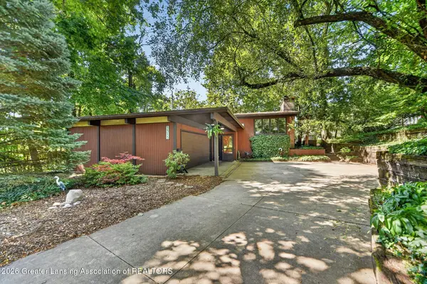 1515 Moores River Drive, Lansing, MI 48910