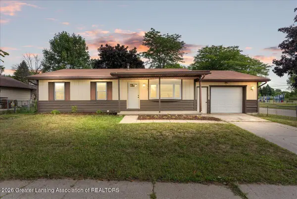 3700 Coachlight Common Street, Lansing, MI 48911