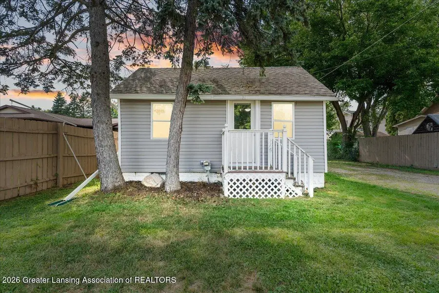 304 S Whittemore Street, Saint Johns, MI 48879 - #2