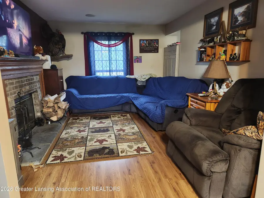 84 E Santee Highway, Charlotte, MI 48813 - #2